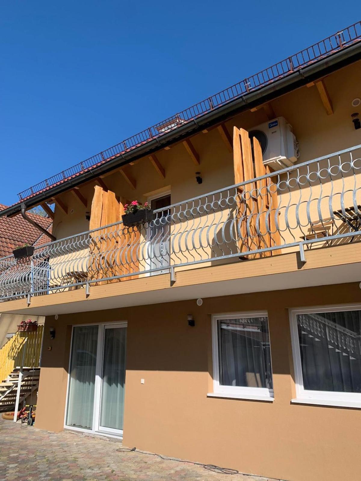 Molnar Apartman Zamárdi Esterno foto